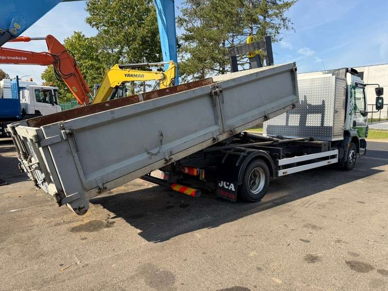 DAF LF 45.180 - 12T - 4x2 HOOKLIFT / HAAKSYTEEM / ABROLLKIPPER / AMPLIROL - *320.000km* - EURO 5 - TÜV 06/2026 - BE TRUCK - Camião polibenne: foto 2 DAF LF 45.180 - 12T - 4x2 HOOKLIFT / HAAKSYTEEM / ABROLLKIPPER / AMPLIROL - *320.000km* - EURO 5 - TÜV 06/2026 - BE TRUCK - Camião polibenne: foto 2