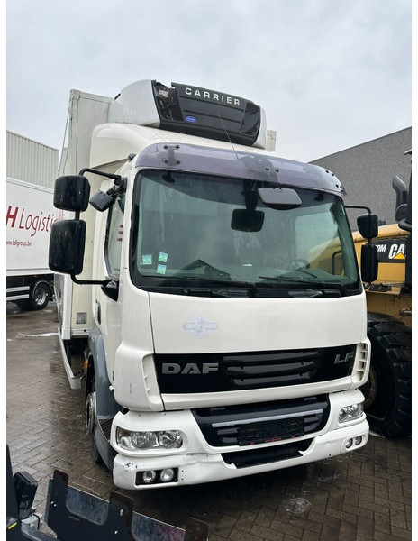 DAF LF 45.220 12T E5 4x2 - FRIGO CARRIER - BOX 5m30 x 2m35 x 2m46 - *407.000km* - A/C - TAILLIFT - AUTOMATIC - BE TRUCK - Camião frigorífico: foto 2 DAF LF 45.220 12T E5 4x2 - FRIGO CARRIER - BOX 5m30 x 2m35 x 2m46 - *407.000km* - A/C - TAILLIFT - AUTOMATIC - BE TRUCK - Camião frigorífico: foto 2