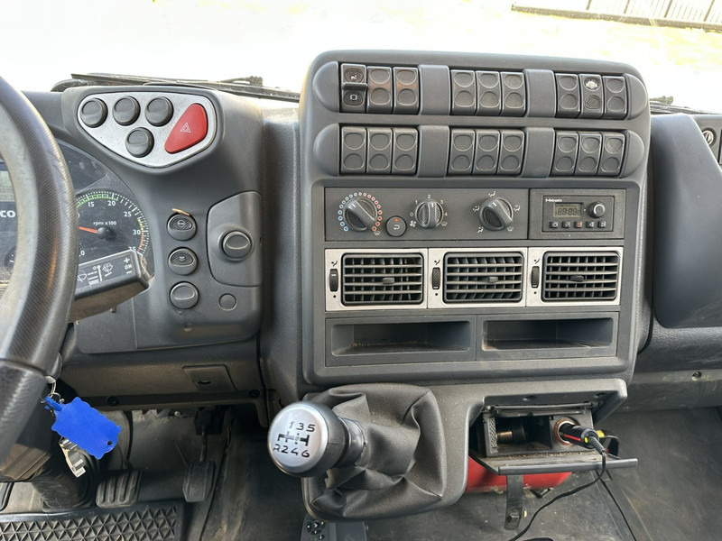 Camião furgão Iveco EUROCARGO 80E18 CLOSED BOX 6m00 x 2m49 x 2m37 - EURO 5 - *176.000km* - TAILLIFT - MANUAL - BE TRUCK: foto 20