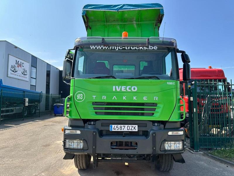 Iveco TRAKKER 310 6x4 STEEL TIPPER / KIPPER 35m³ - MANUAL ZF - BIG AXLES / HUB REDUCTION - STEEL SPRING / BLATT / LAMES - Camião basculante: foto 2 Iveco TRAKKER 310 6x4 STEEL TIPPER / KIPPER 35m³ - MANUAL ZF - BIG AXLES / HUB REDUCTION - STEEL SPRING / BLATT / LAMES - Camião basculante: foto 2