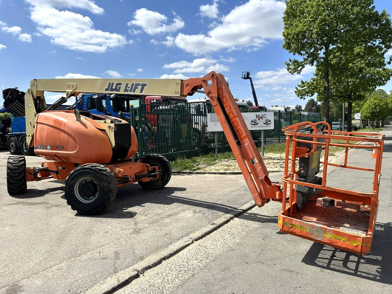 JLG 600AJ 4x4x4 - 20m - 230kg - DIESEL - BE MACHINE - Plataforma aérea: foto 1 JLG 600AJ 4x4x4 - 20m - 230kg - DIESEL - BE MACHINE - Plataforma aérea: foto 1