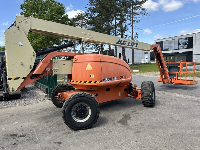 JLG 600AJ 4x4x4 - 20m - 230kg - DIESEL - BE MACHINE - Plataforma aérea: foto 3 JLG 600AJ 4x4x4 - 20m - 230kg - DIESEL - BE MACHINE - Plataforma aérea: foto 3