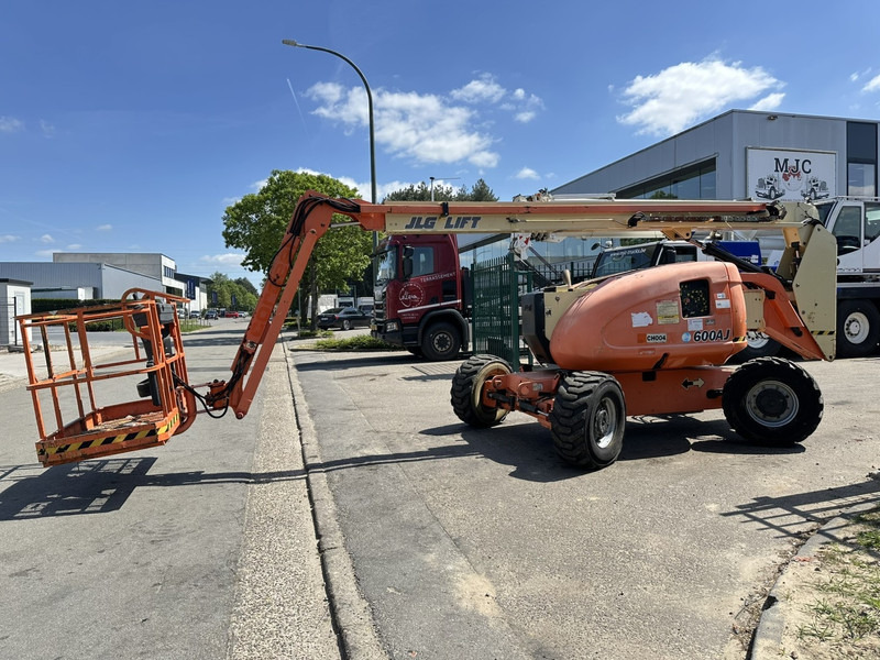 JLG 600AJ 4x4x4 - 20m - 230kg - DIESEL - BELGISCHE MACHINE - Plataforma aérea: foto 4 JLG 600AJ 4x4x4 - 20m - 230kg - DIESEL - BELGISCHE MACHINE - Plataforma aérea: foto 4