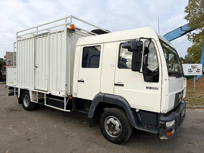 MAN 10.225 LC CLOSED BOX / KOFFER - DOKA - MANUAL GEARBOX - *344.000km* - STEEL SPRING / BLATT / LAMES - BE TRUCK - Camião furgão: foto 1 MAN 10.225 LC CLOSED BOX / KOFFER - DOKA - MANUAL GEARBOX - *344.000km* - STEEL SPRING / BLATT / LAMES - BE TRUCK - Camião furgão: foto 1