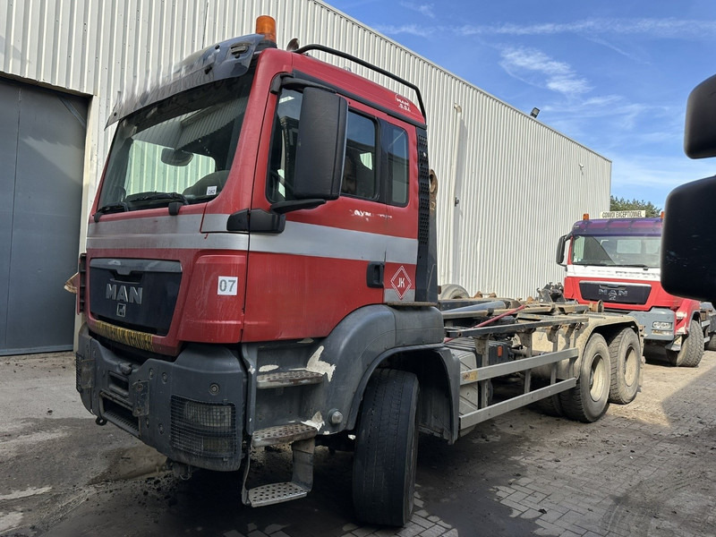 MAN TGA 26.400 6x4 AJK 20T - 5430mm - MANUAL GEARBOX - STEEL SPRING / BLATT - BIG AXLES / AP ACHSEN - Camião polibenne: foto 4 MAN TGA 26.400 6x4 AJK 20T - 5430mm - MANUAL GEARBOX - STEEL SPRING / BLATT - BIG AXLES / AP ACHSEN - Camião polibenne: foto 4