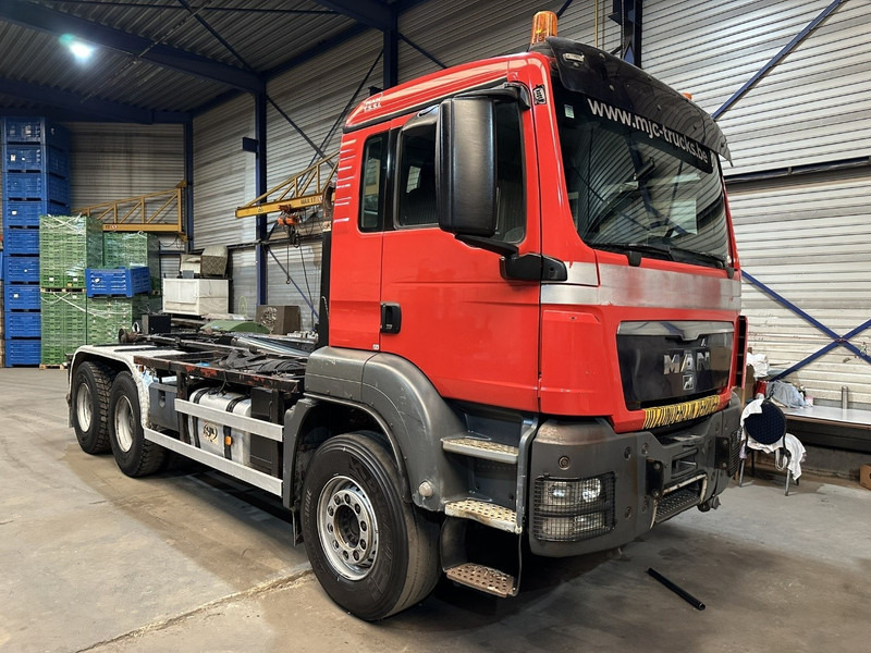 MAN TGA 26.400 6x4 AJK 20T - 5430mm - MANUAL GEARBOX - STEEL SPRING / BLATT - BIG AXLES / AP ACHSEN - Camião polibenne: foto 1 MAN TGA 26.400 6x4 AJK 20T - 5430mm - MANUAL GEARBOX - STEEL SPRING / BLATT - BIG AXLES / AP ACHSEN - Camião polibenne: foto 1
