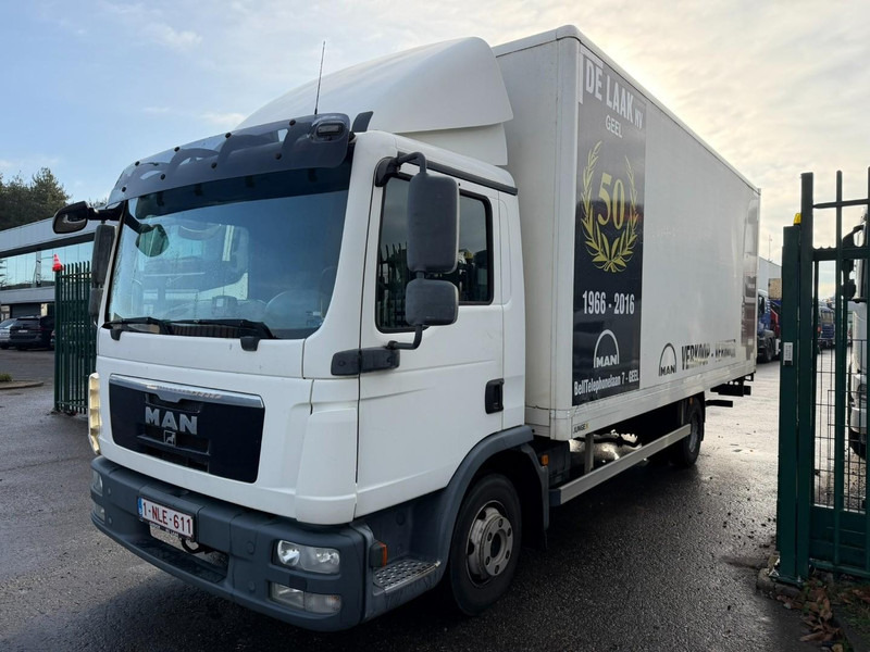 MAN TGL 8.180 4x2 BL COSED BOX / BAKWAGEN / CAISSE FERMEE - *184.000km* - 3 SEATER - EURO 5 - AIR SUSPENSION - BOX 6m00 x 2m49 x 2m38 - BE TRUCK - Camião furgão: foto 3 MAN TGL 8.180 4x2 BL COSED BOX / BAKWAGEN / CAISSE FERMEE - *184.000km* - 3 SEATER - EURO 5 - AIR SUSPENSION - BOX 6m00 x 2m49 x 2m38 - BE TRUCK - Camião furgão: foto 3