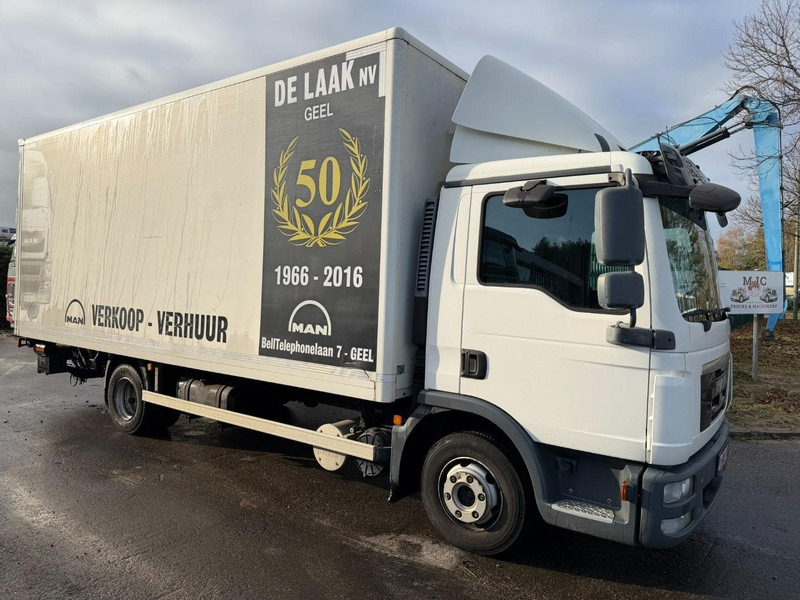 MAN TGL 8.180 4x2 BL COSED BOX / BAKWAGEN / CAISSE FERMEE - *184.000km* - 3 SEATER - EURO 5 - AIR SUSPENSION - BOX 6m00 x 2m49 x 2m38 - BE TRUCK - Camião furgão: foto 1 MAN TGL 8.180 4x2 BL COSED BOX / BAKWAGEN / CAISSE FERMEE - *184.000km* - 3 SEATER - EURO 5 - AIR SUSPENSION - BOX 6m00 x 2m49 x 2m38 - BE TRUCK - Camião furgão: foto 1