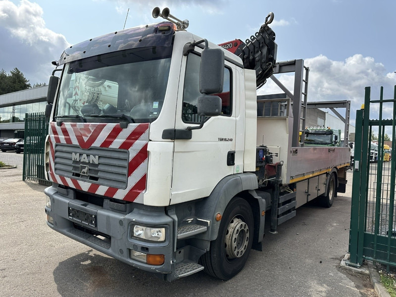 MAN TGM 18.240 4x2 + 2010 CRANE HMF 1420 K6 (17.5m! 6x) RADIO - PLATFORM 6m60 - MANUAL - EURO 3 - BE TRUCK - Camião grua: foto 4 MAN TGM 18.240 4x2 + 2010 CRANE HMF 1420 K6 (17.5m! 6x) RADIO - PLATFORM 6m60 - MANUAL - EURO 3 - BE TRUCK - Camião grua: foto 4