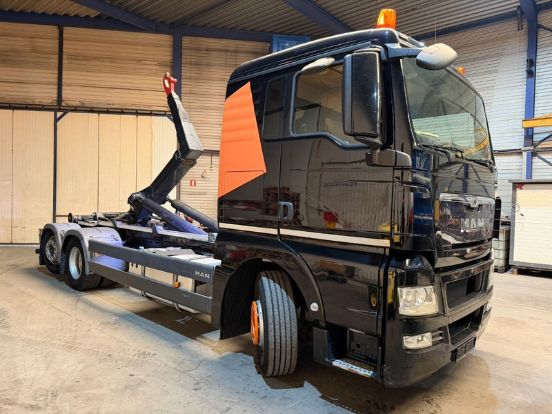 MAN TGX 26.400 6X2 + HOOKLIFT PALIFT 20T - LIFT + STEERING AXLE - EURO 5 - SLEEPERCAB - BE TRUCK - Camião polibenne: foto 2 MAN TGX 26.400 6X2 + HOOKLIFT PALIFT 20T - LIFT + STEERING AXLE - EURO 5 - SLEEPERCAB - BE TRUCK - Camião polibenne: foto 2
