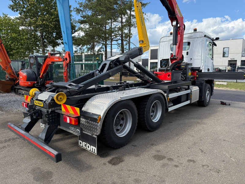 Mercedes-Benz ACTROS 2843 6x4 HOOKLIFT + PALFINGER PK 24.001 SLD5 D (5x) - *1520km!!!!* - BE TRUCK - NEW....NEW...NEW!!! - Camião polibenne, Camião grua: foto 4 Mercedes-Benz ACTROS 2843 6x4 HOOKLIFT + PALFINGER PK 24.001 SLD5 D (5x) - *1520km!!!!* - BE TRUCK - NEW....NEW...NEW!!! - Camião polibenne, Camião grua: foto 4