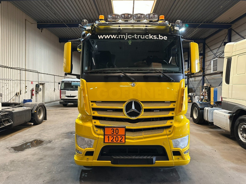 Mercedes-Benz ANTOS 2632 6x2 FUEL TANKER 16.000L - 4 COMP - DIESEL / PETROL - EURO 6 - LIFT / STEERING AXLE - BE TRUCK - Caminhão tanque: foto 2 Mercedes-Benz ANTOS 2632 6x2 FUEL TANKER 16.000L - 4 COMP - DIESEL / PETROL - EURO 6 - LIFT / STEERING AXLE - BE TRUCK - Caminhão tanque: foto 2