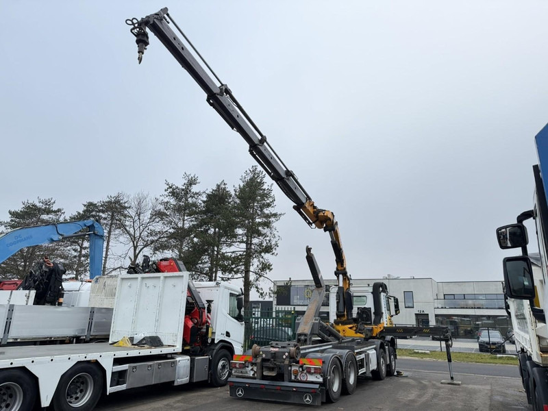 Mercedes-Benz AROCS 4143 8X4 WAF HOOKLIFT + CRANE EFFER 395 4S + ROTATOR + RADIO - 5/6 F - BE TRUCK - VERY NICE CONDITION - Camião polibenne, Camião grua: foto 5 Mercedes-Benz AROCS 4143 8X4 WAF HOOKLIFT + CRANE EFFER 395 4S + ROTATOR + RADIO - 5/6 F - BE TRUCK - VERY NICE CONDITION - Camião polibenne, Camião grua: foto 5