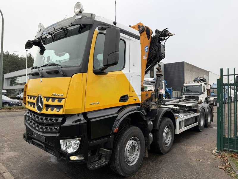 Mercedes-Benz AROCS 4143 8X4 WAF HOOKLIFT + CRANE EFFER 395 4S + ROTATOR + RADIO - 5/6 F - BE TRUCK - VERY NICE CONDITION - Camião polibenne, Camião grua: foto 3 Mercedes-Benz AROCS 4143 8X4 WAF HOOKLIFT + CRANE EFFER 395 4S + ROTATOR + RADIO - 5/6 F - BE TRUCK - VERY NICE CONDITION - Camião polibenne, Camião grua: foto 3