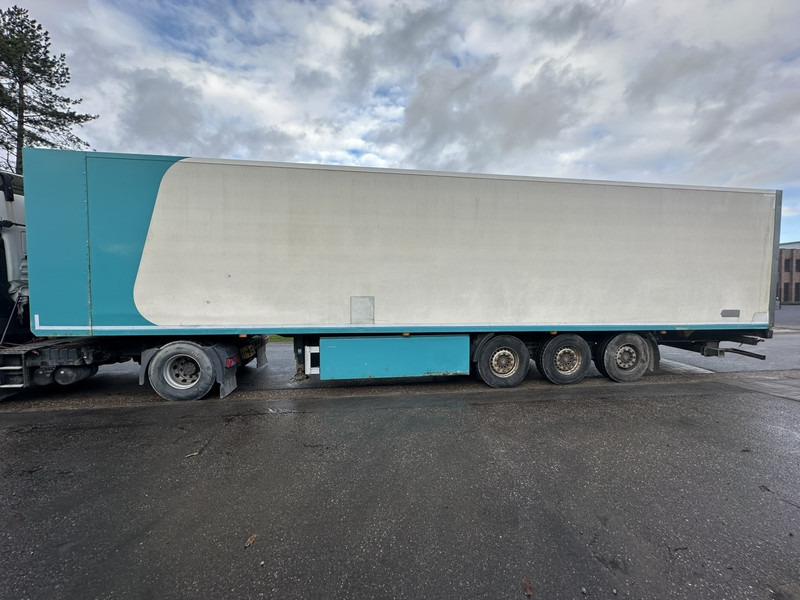 TURBO'S HOET 3-AXLES SAF + THERMOKING SLXe 200 + TAILLIFT - TUV 05/2025 - DISC BRAKES - AIR SUSPENSION - Semi-reboque frigorífico: foto 2 TURBO'S HOET 3-AXLES SAF + THERMOKING SLXe 200 + TAILLIFT - TUV 05/2025 - DISC BRAKES - AIR SUSPENSION - Semi-reboque frigorífico: foto 2
