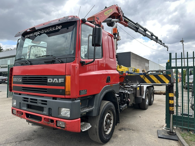 DAF 85 CF 430 6x4 TRACTOR + CRANE PK 32.000 F (7x) + WINCH - EURO 2 - MANUAL ZF - HUB REDUCTION / STEEL SPRING - BE TRUCK - Tractor: foto 4 DAF 85 CF 430 6x4 TRACTOR + CRANE PK 32.000 F (7x) + WINCH - EURO 2 - MANUAL ZF - HUB REDUCTION / STEEL SPRING - BE TRUCK - Tractor: foto 4