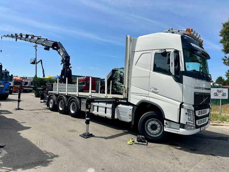 Volvo FH 420 8x4 TRIDEM KRAANWAGEN + (26m!) HIAB 408 E-8 + 2 ME HIPRO + WINCH - 63.000km ONLY - CREWCAB 4 SEATER - PLATFORM 7m - TOP CONDITION - Camião de caixa aberta/ Plataforma, Camião grua: foto 2 Volvo FH 420 8x4 TRIDEM KRAANWAGEN + (26m!) HIAB 408 E-8 + 2 ME HIPRO + WINCH - 63.000km ONLY - CREWCAB 4 SEATER - PLATFORM 7m - TOP CONDITION - Camião de caixa aberta/ Plataforma, Camião grua: foto 2