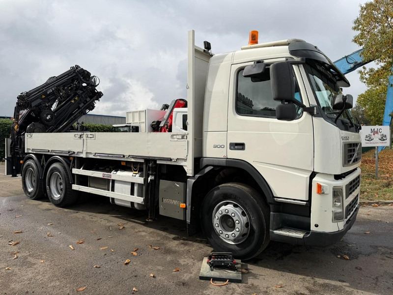 Volvo FM 300 6x4 + (25.8m!) PRITSCHE + KRAN HIAB 245 E-5 + JIB 65 X-3 + 2 ME - *228.000km* - MANUAL - A/C - EURO 3 - BELGIAN TRUCK - Camião de caixa aberta/ Plataforma, Camião grua: foto 1 Volvo FM 300 6x4 + (25.8m!) PRITSCHE + KRAN HIAB 245 E-5 + JIB 65 X-3 + 2 ME - *228.000km* - MANUAL - A/C - EURO 3 - BELGIAN TRUCK - Camião de caixa aberta/ Plataforma, Camião grua: foto 1