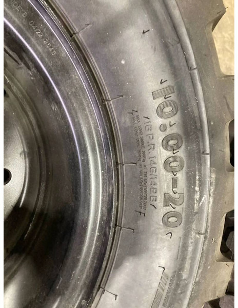 Apollo 1000 x 20 Set / 10.00 x 20: 4x2 Tyres Toggle fav - Jantes e pneus por Máquina de construção: foto 2 Apollo 1000 x 20 Set / 10.00 x 20: 4x2 Tyres Toggle fav - Jantes e pneus por Máquina de construção: foto 2