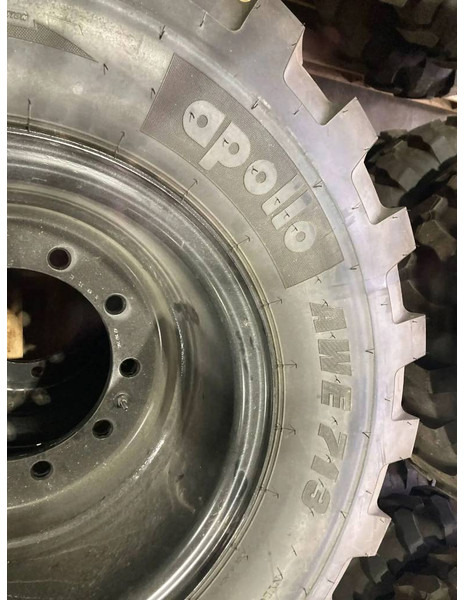 Apollo 1000 x 20 Set / 10.00 x 20: 4x2 Tyres Toggle fav - Jantes e pneus por Máquina de construção: foto 3 Apollo 1000 x 20 Set / 10.00 x 20: 4x2 Tyres Toggle fav - Jantes e pneus por Máquina de construção: foto 3