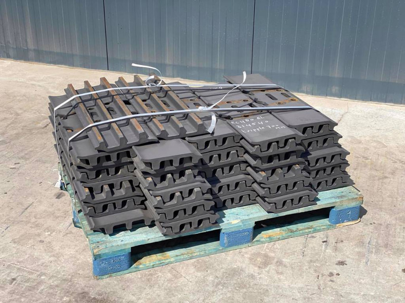 Case CX330 / CX350 Shoes/Pads - Estrutura/ Châssis por Máquina de construção: foto 2 Case CX330 / CX350 Shoes/Pads - Estrutura/ Châssis por Máquina de construção: foto 2