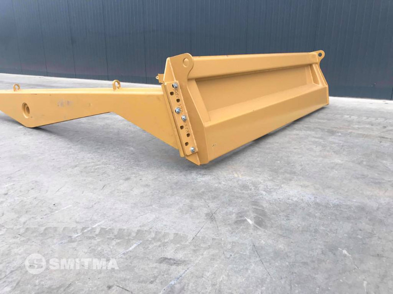 Cat 725C - Rampa hidráulica por Máquina de construção: foto 2 Cat 725C - Rampa hidráulica por Máquina de construção: foto 2