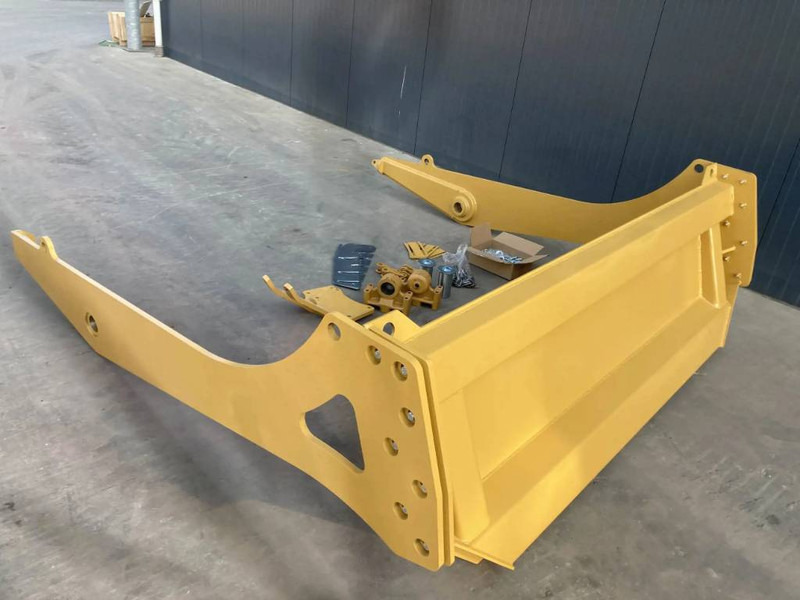 Cat 730 NG - Rampa hidráulica por Máquina de construção: foto 4 Cat 730 NG - Rampa hidráulica por Máquina de construção: foto 4