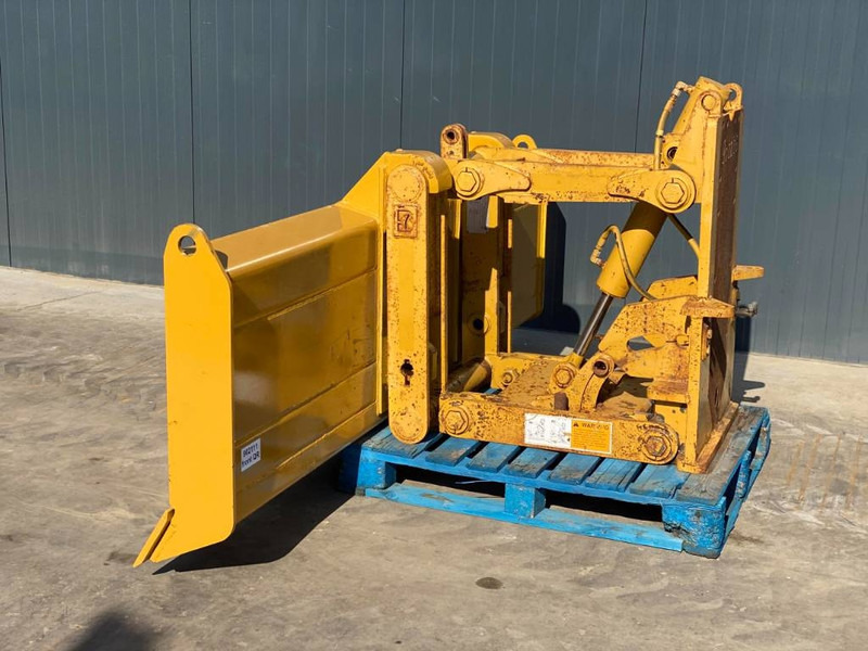 Cat Front Blade + Lift 12H / 120M / 120H / 140G / 140H - Lâmina por Máquina de construção: foto 1 Cat Front Blade + Lift 12H / 120M / 120H / 140G / 140H - Lâmina por Máquina de construção: foto 1