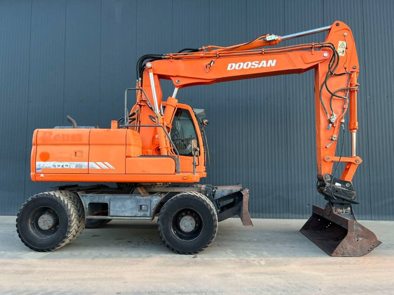 Doosan DX170W - Escavadeira de rodas: foto 4 Doosan DX170W - Escavadeira de rodas: foto 4