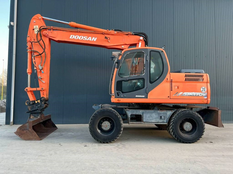 Doosan DX170W - Escavadeira de rodas: foto 3 Doosan DX170W - Escavadeira de rodas: foto 3