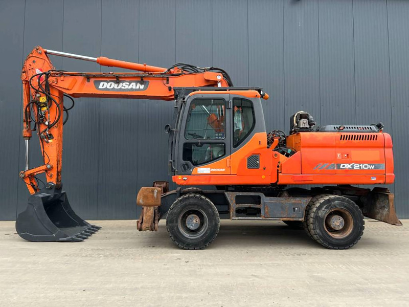 Doosan DX210W - Escavadeira de rodas: foto 5 Doosan DX210W - Escavadeira de rodas: foto 5
