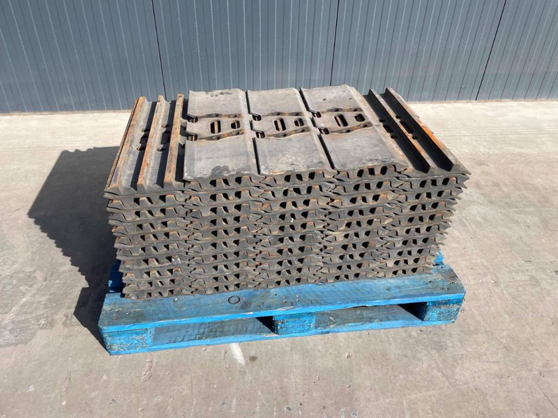 Hyundai R210 / R215 / R220 / R235 / R250 / R260 - Estrutura/ Châssis por Máquina de construção: foto 4 Hyundai R210 / R215 / R220 / R235 / R250 / R260 - Estrutura/ Châssis por Máquina de construção: foto 4