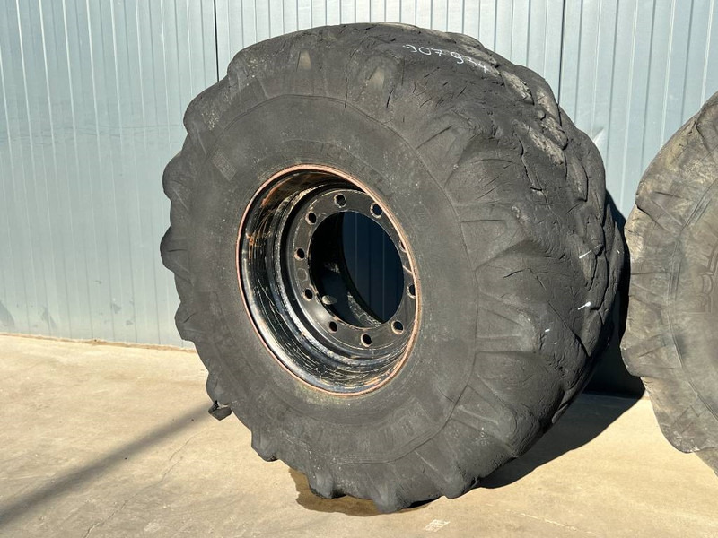Michelin 445/70R19.5 incl. rim - Jantes e pneus por Máquina de construção: foto 2 Michelin 445/70R19.5 incl. rim - Jantes e pneus por Máquina de construção: foto 2