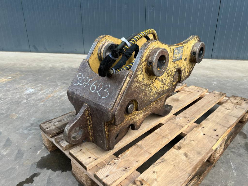 Miller Caterpillar 311D / 312D / 312E / 313F / 314D / 314 - Acoplamento rápido por Máquina de construção: foto 1 Miller Caterpillar 311D / 312D / 312E / 313F / 314D / 314 - Acoplamento rápido por Máquina de construção: foto 1