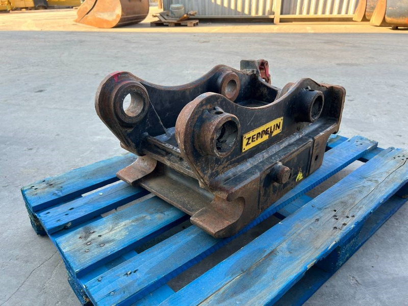 OilQuick OQ65 - 311F / 313F / 315F - Acoplamento rápido por Máquina de construção: foto 4 OilQuick OQ65 - 311F / 313F / 315F - Acoplamento rápido por Máquina de construção: foto 4