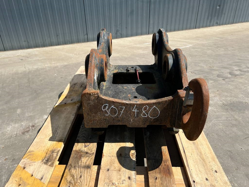 OilQuick OQ65 - M314F / M316F / M318F - Acoplamento rápido por Máquina de construção: foto 2 OilQuick OQ65 - M314F / M316F / M318F - Acoplamento rápido por Máquina de construção: foto 2