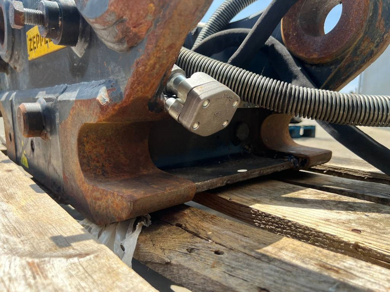 Acoplamento rápido por Máquina de construção OilQuick OQ65 - M314F / M316F / M318F: foto 11