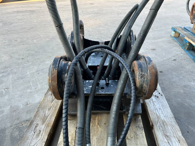 OilQuick OQ65 - M314F / M316F / M318F - Acoplamento rápido por Máquina de construção: foto 5 OilQuick OQ65 - M314F / M316F / M318F - Acoplamento rápido por Máquina de construção: foto 5