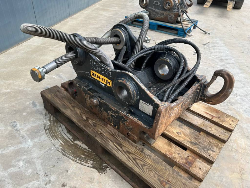 OilQuick OQ70/55 - 320E / 325F - Acoplamento rápido por Máquina de construção: foto 3 OilQuick OQ70/55 - 320E / 325F - Acoplamento rápido por Máquina de construção: foto 3