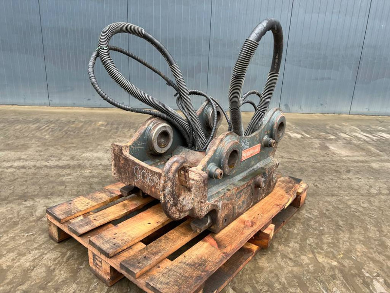 OilQuick OQ70/55 - 323D - Acoplamento rápido por Máquina de construção: foto 1 OilQuick OQ70/55 - 323D - Acoplamento rápido por Máquina de construção: foto 1