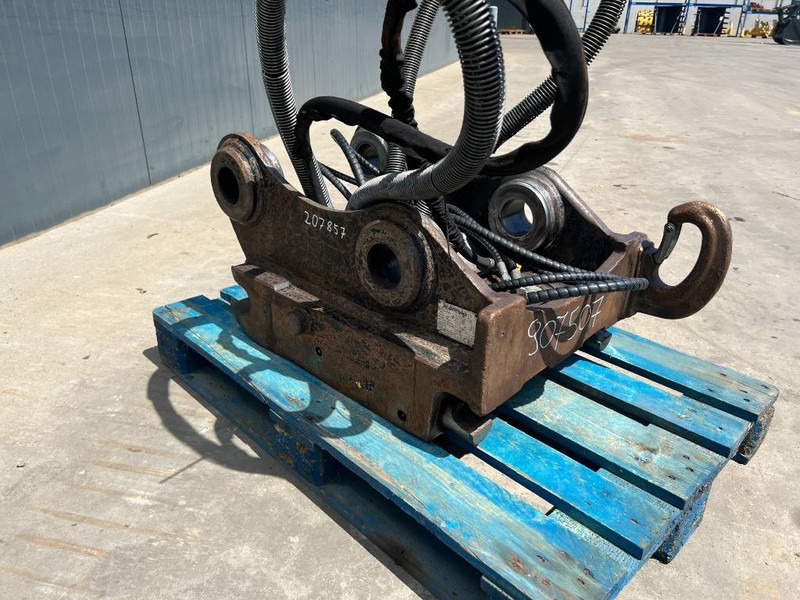 OilQuick OQ70/55 - 323E - Acoplamento rápido por Máquina de construção: foto 3 OilQuick OQ70/55 - 323E - Acoplamento rápido por Máquina de construção: foto 3