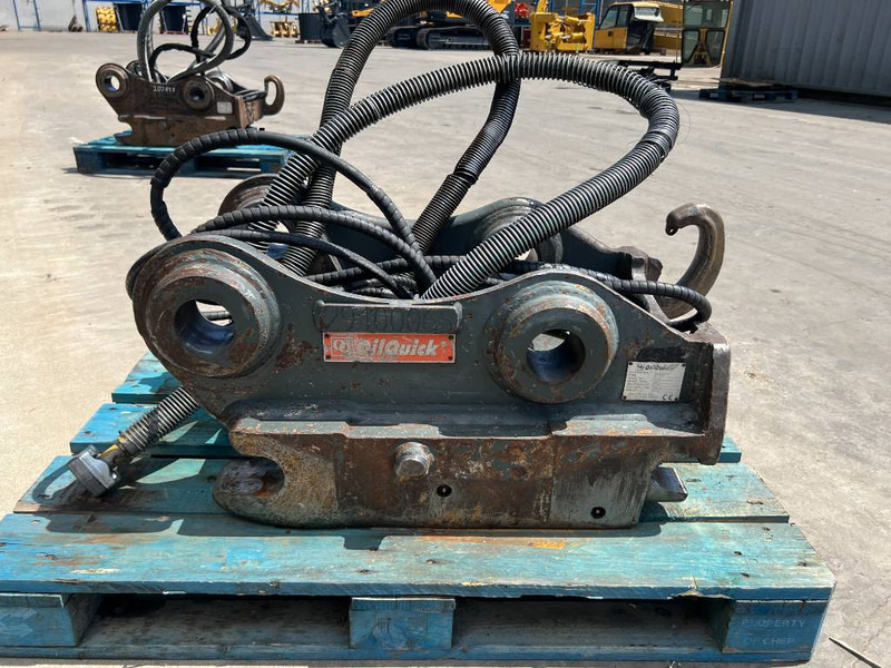 OilQuick OQ70/55 - 323E - Acoplamento rápido por Máquina de construção: foto 4 OilQuick OQ70/55 - 323E - Acoplamento rápido por Máquina de construção: foto 4