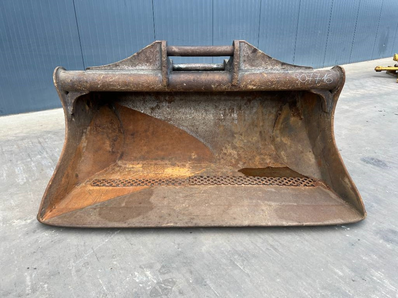 SMP S70 - Balde por Máquina de construção: foto 2 SMP S70 - Balde por Máquina de construção: foto 2