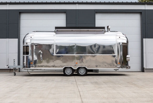 Airstream Catering Trailer | IN STOCK - Roulote bar: foto 3 Airstream Catering Trailer | IN STOCK - Roulote bar: foto 3