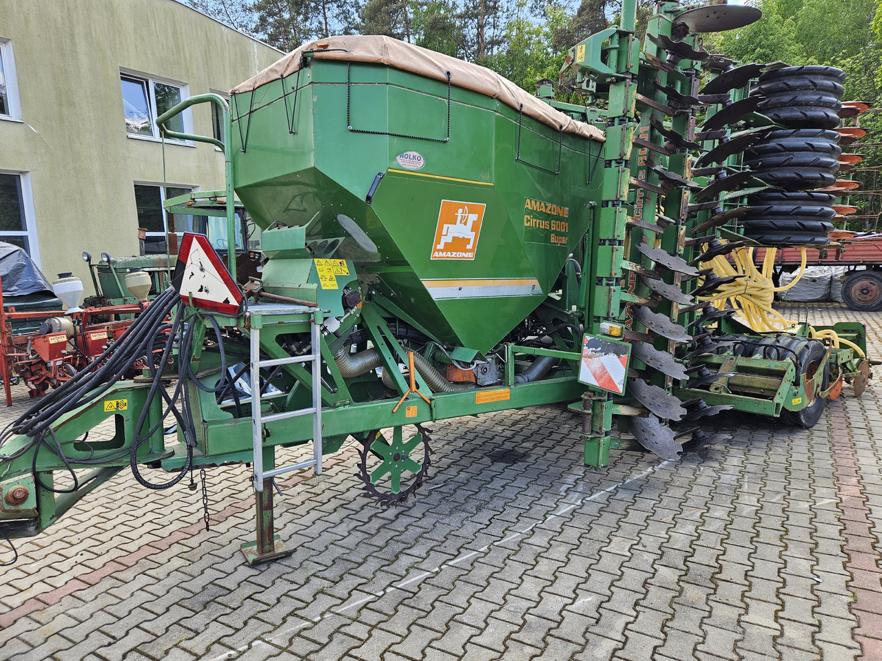 Amazone Cirrus 6001 Super - Semeadora combinada: foto 1 Amazone Cirrus 6001 Super - Semeadora combinada: foto 1