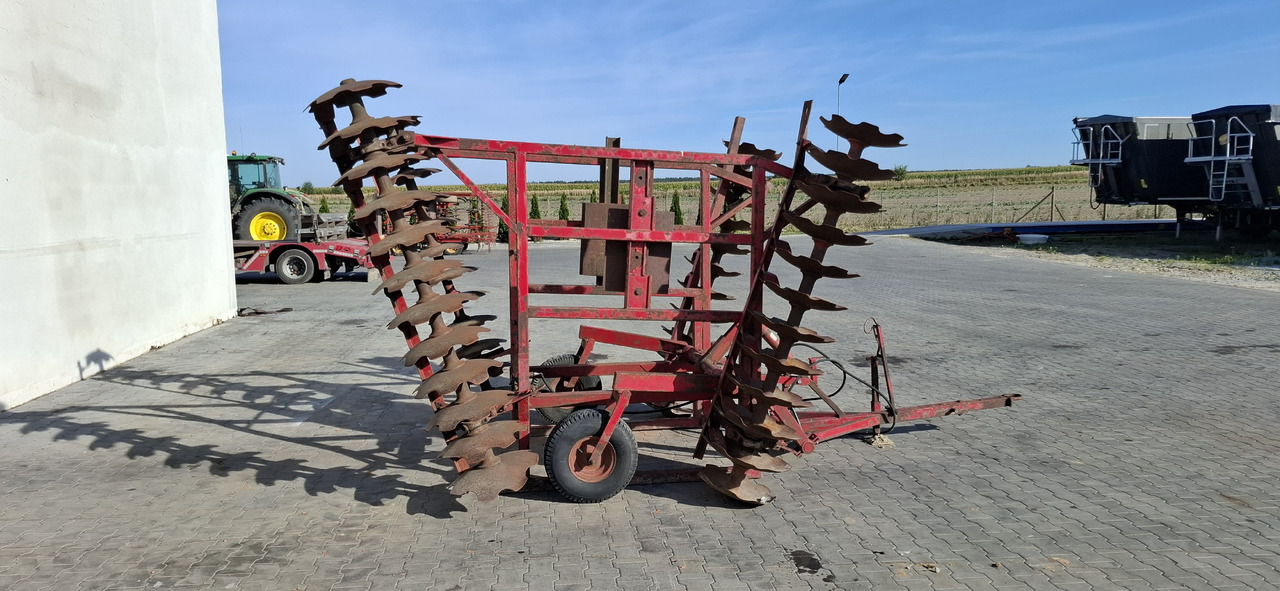 Brona talerzowa 4.4 m - Grades de discos: foto 3 Brona talerzowa 4.4 m - Grades de discos: foto 3