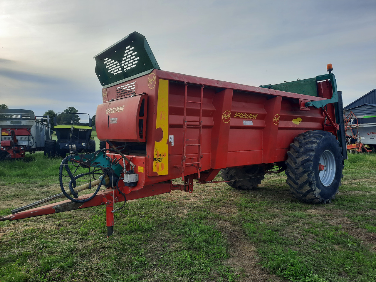 DEGUILLAUME Force 16 D - Espalhador de estrume: foto 3 DEGUILLAUME Force 16 D - Espalhador de estrume: foto 3