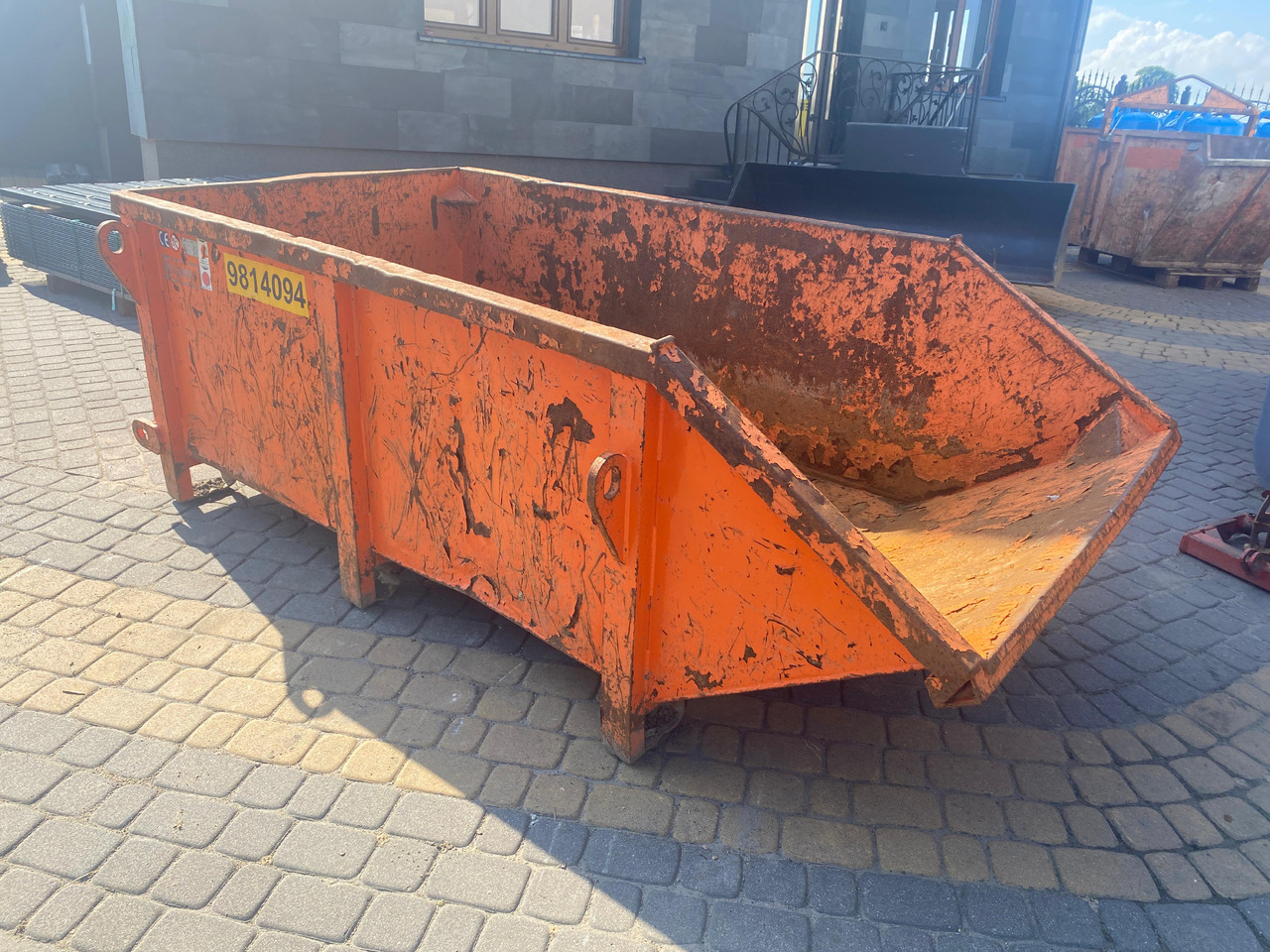 Manipulador de contentor Eichinger Schuttmulde 1046.16, 2000l: foto 1