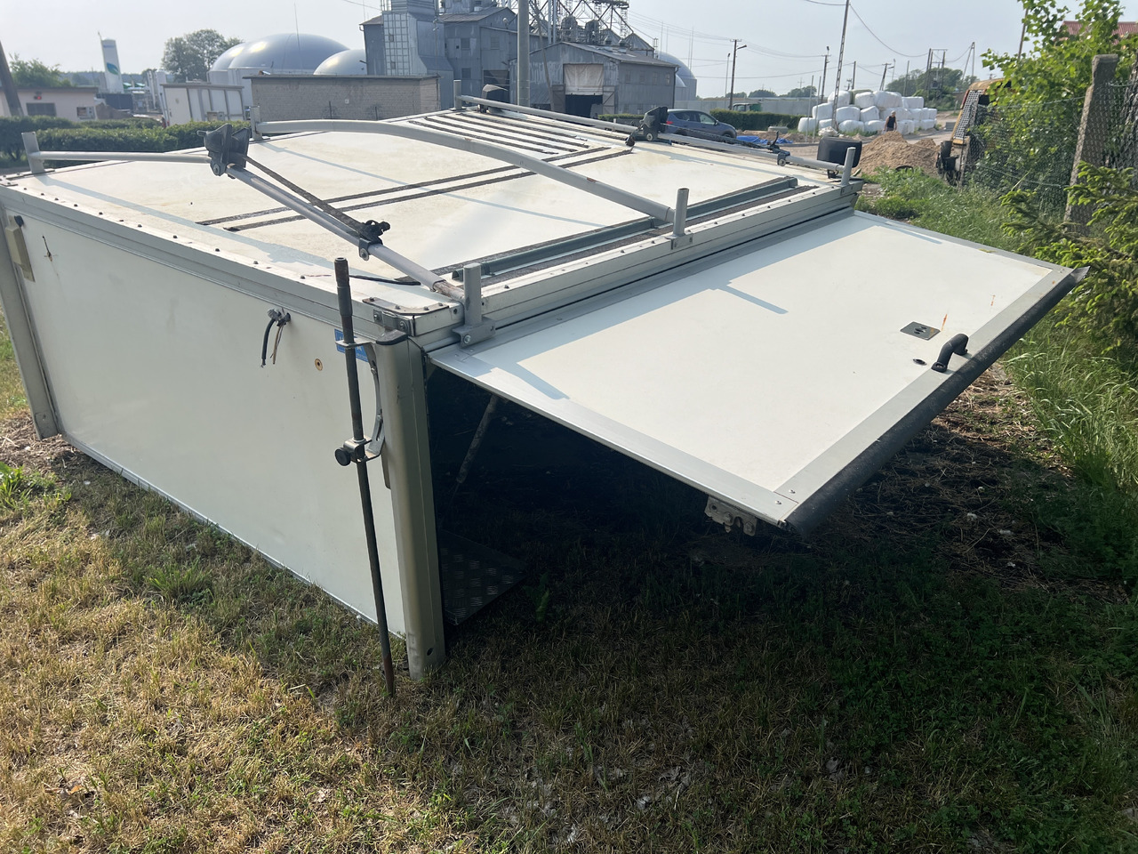 Irsta Skap VW T5 T4 T6 - Automóvel: foto 1 Irsta Skap VW T5 T4 T6 - Automóvel: foto 1