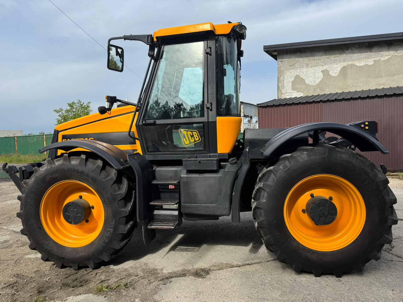 JCB FASTRAC 2140 - Trator: foto 3 JCB FASTRAC 2140 - Trator: foto 3
